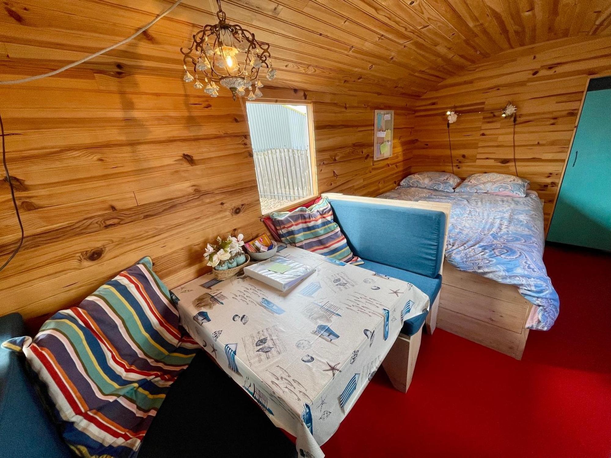 Island Sleeping Hotel Aalsmeer Exterior photo